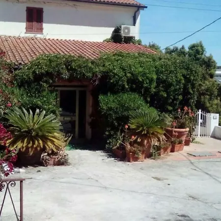 Villetta Appena Ristrutturata Due Passi Dal Mare *